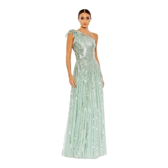 MAC DUGGAL Sequined One Shoulder Flutter Sleeve A Line Gown in Pistachio NWT - Picture 1 of 9